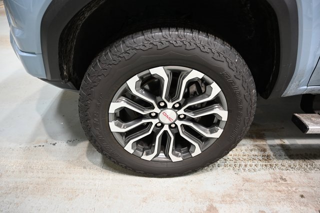 Used 2025 GMC Canyon Denali image 33