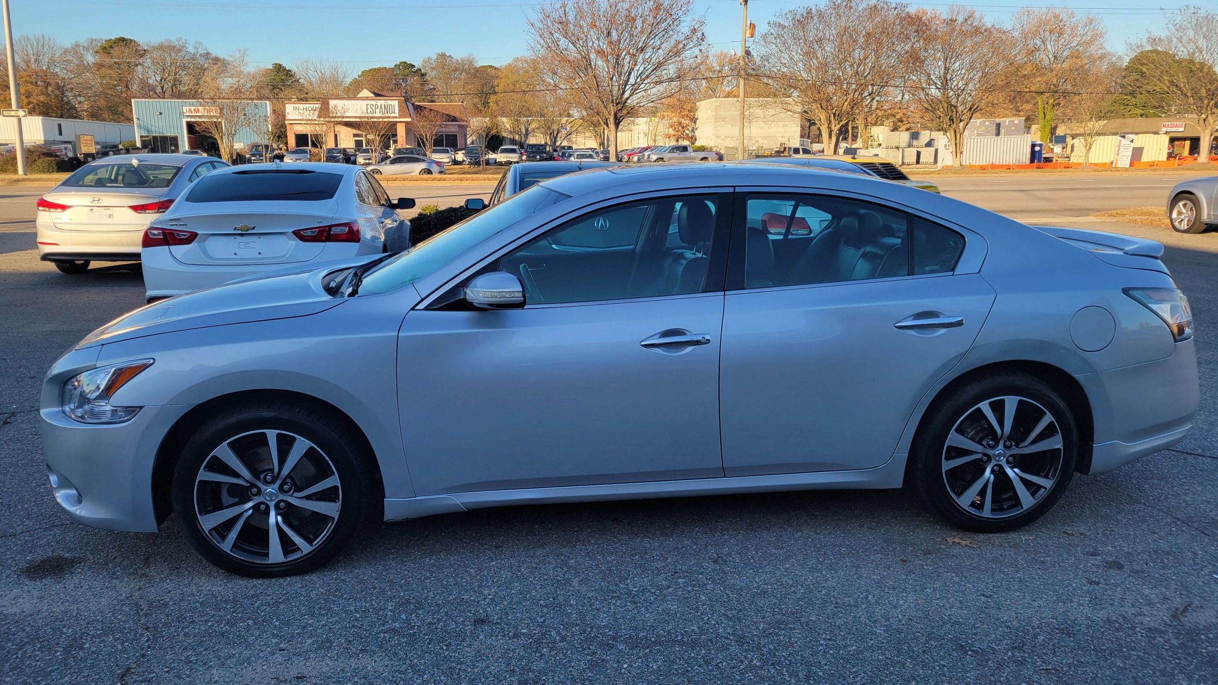 Used 2012 Nissan Maxima 3.5 SV w/ Monitor Pkg image 3