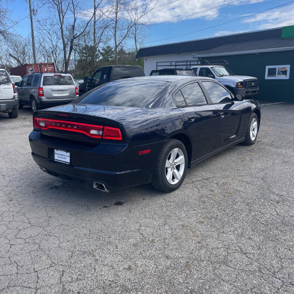 Used 2011 Dodge Charger SE RWD image 8