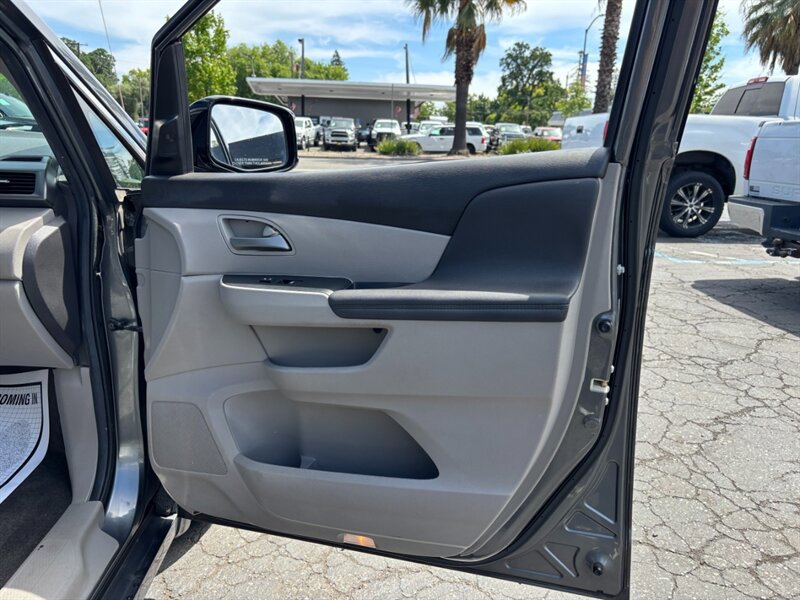 Used 2012 Honda Odyssey Touring image 16