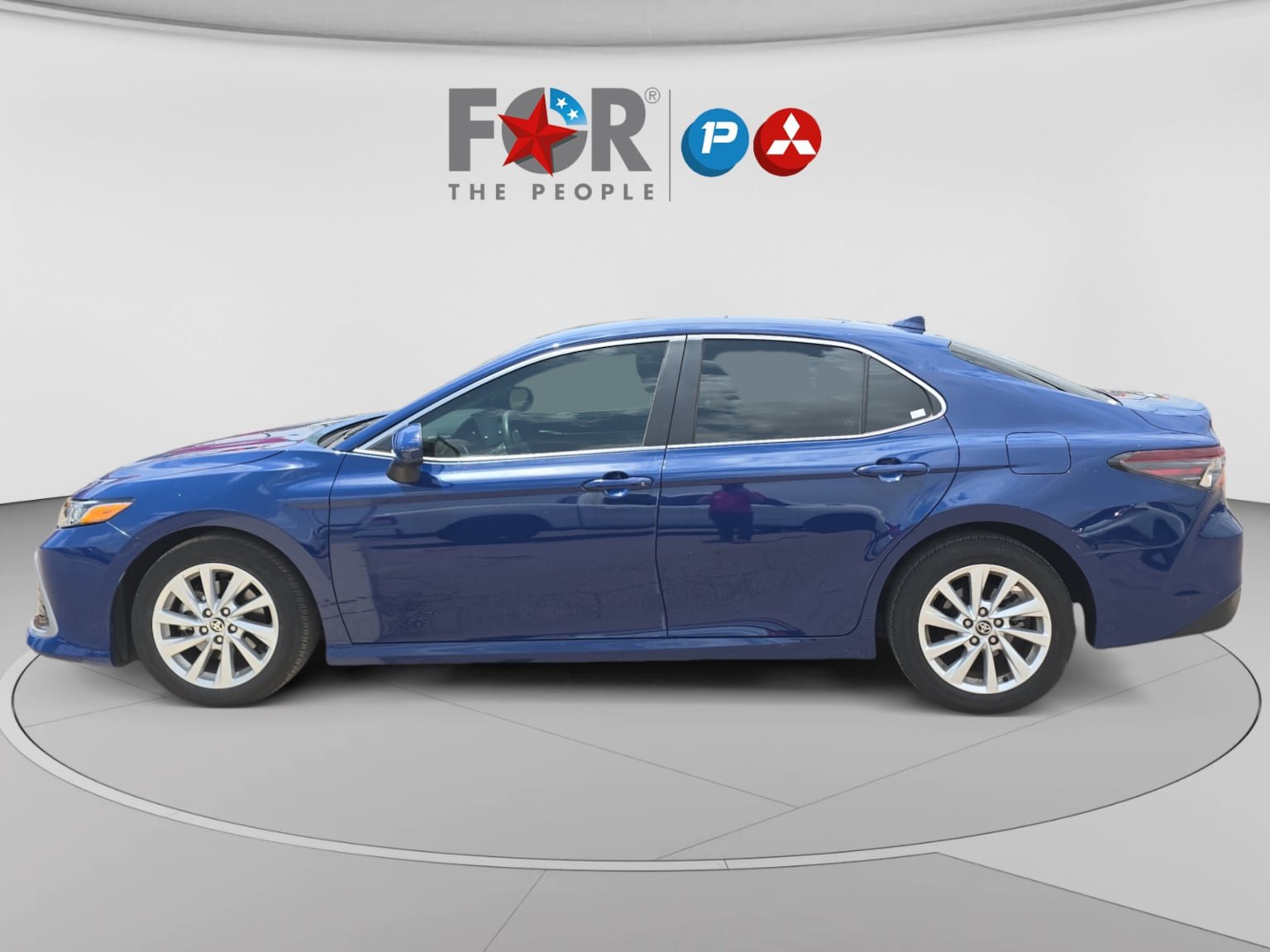 Used 2023 Toyota Camry LE FWD image 2