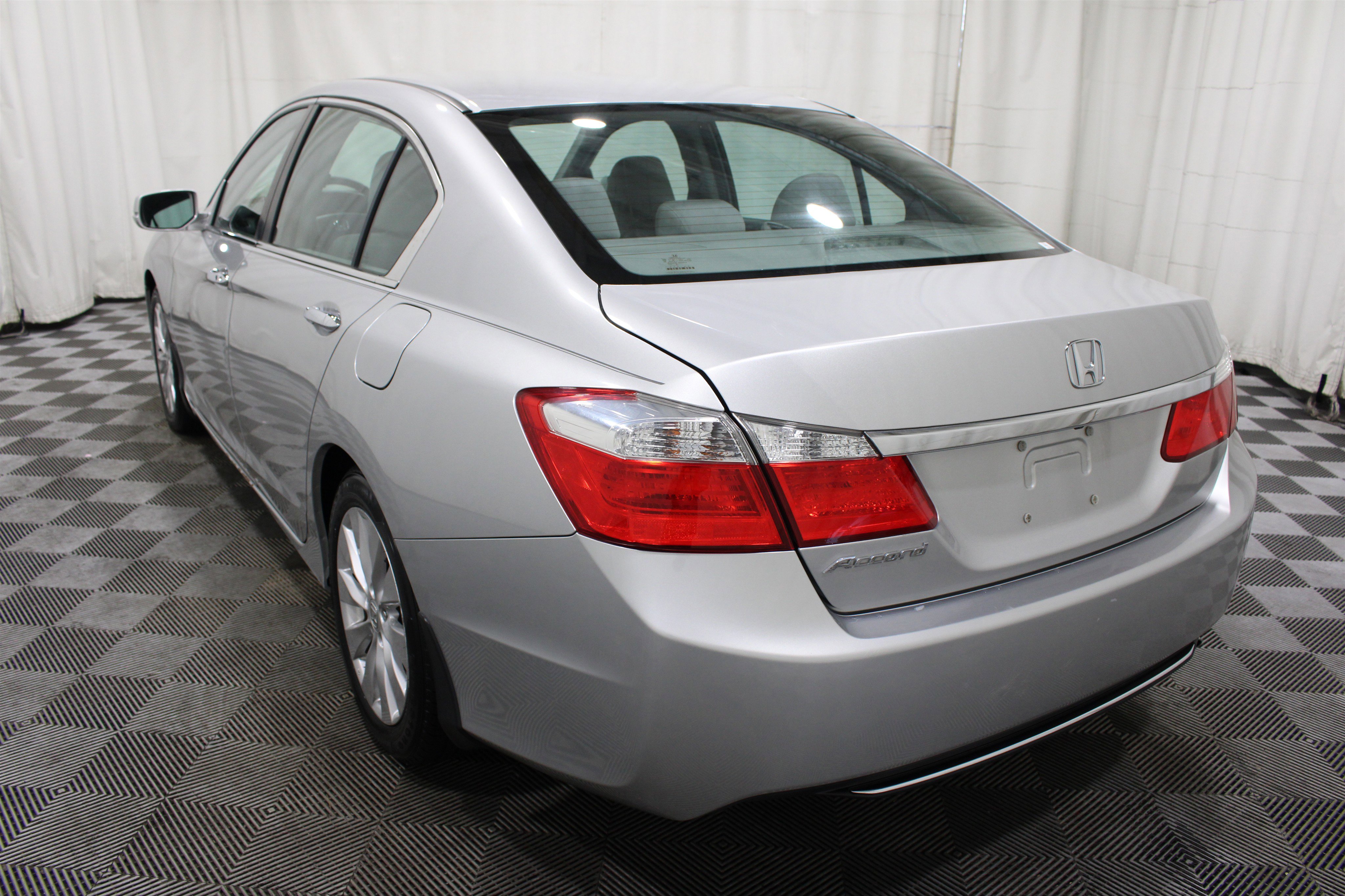 Used 2014 Honda Accord EX image 29