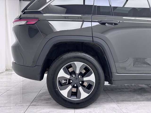 Used 2024 Jeep Grand Cherokee Limited 4xe image 10