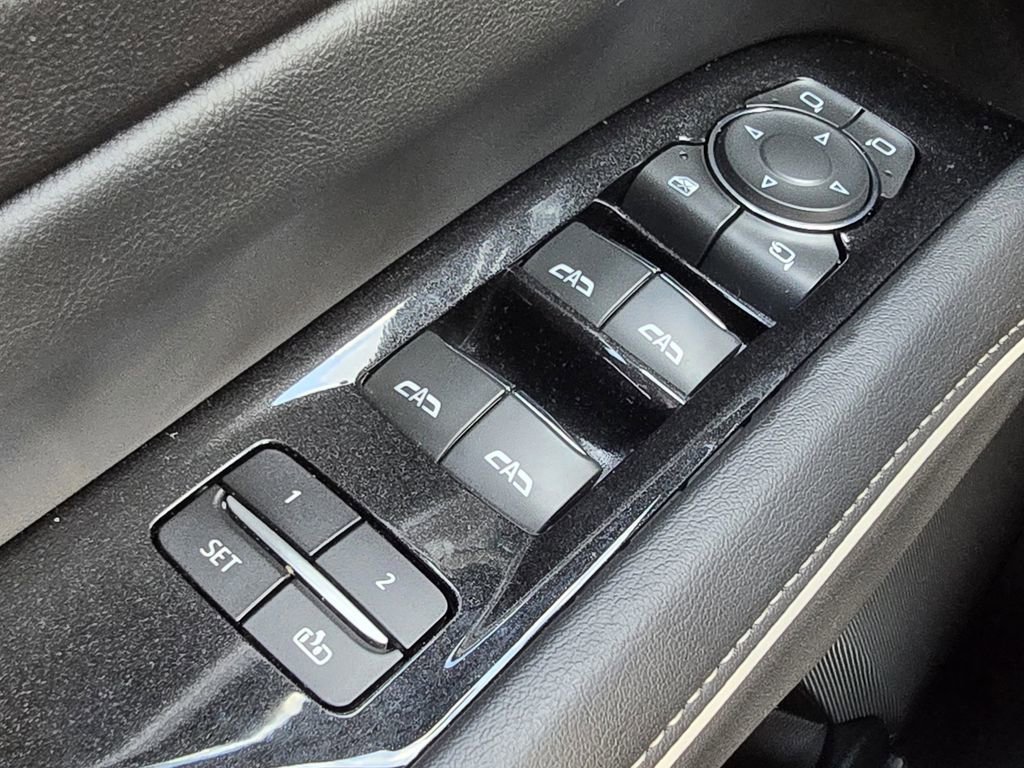 Used 2022 Cadillac Escalade ESV Premium Luxury image 39