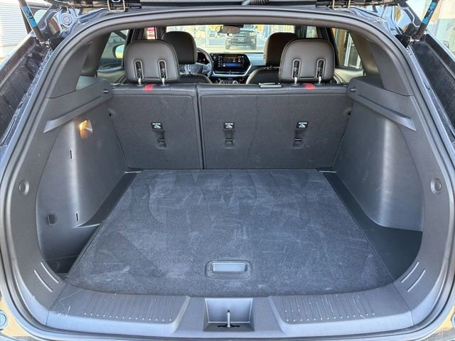Used 2025 Chevrolet Trax RS image 14