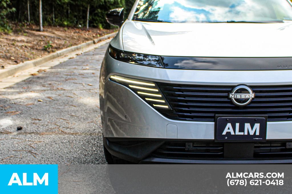 Used 2025 Nissan Murano SL AWD/4WD image 11