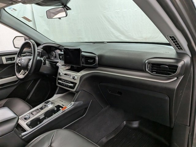 Used 2023 Ford Explorer XLT w/ Equipment Group 202A image 27