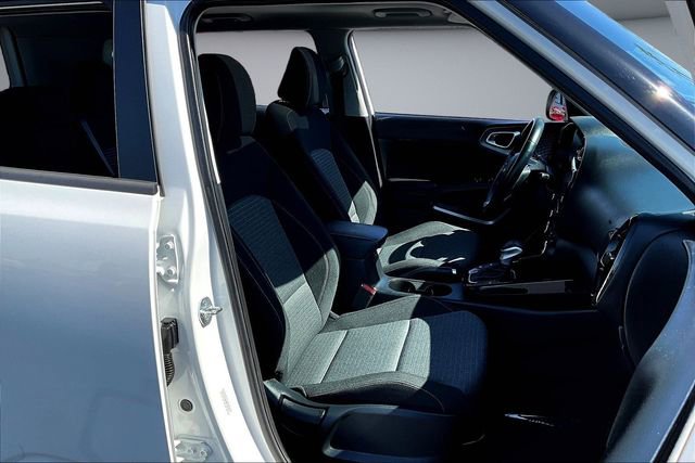 Used 2024 Kia Soul EX image 28