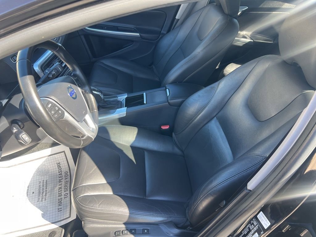 Used 2016 Volvo S60 T5 Premier w/ Convenience Package image 18