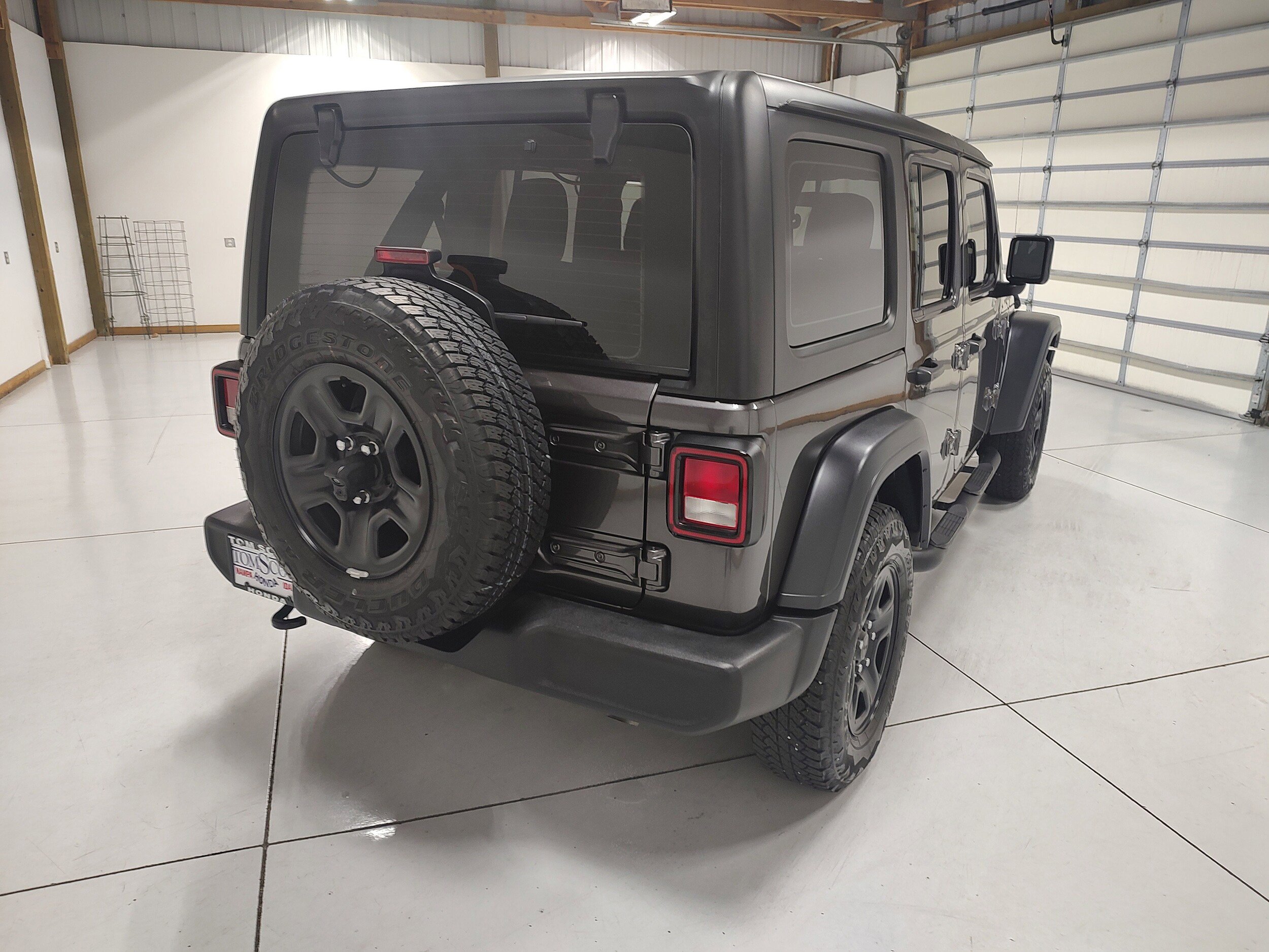 Used 2020 Jeep Wrangler Unlimited Sport image 13