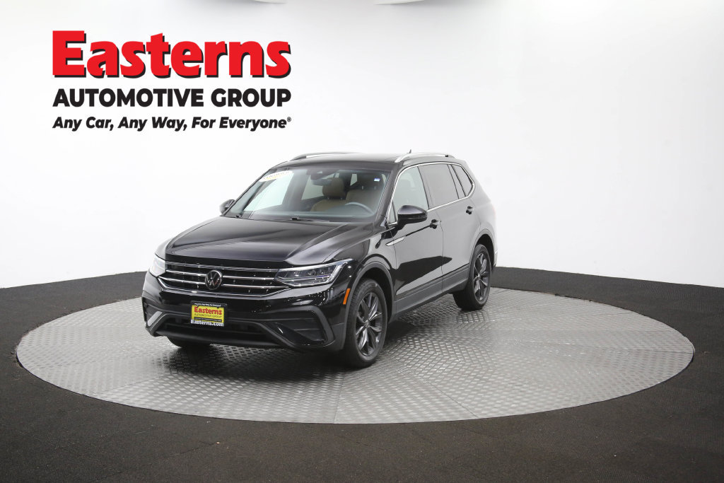 Used 2023 Volkswagen Tiguan SE AWD/4WD image 56