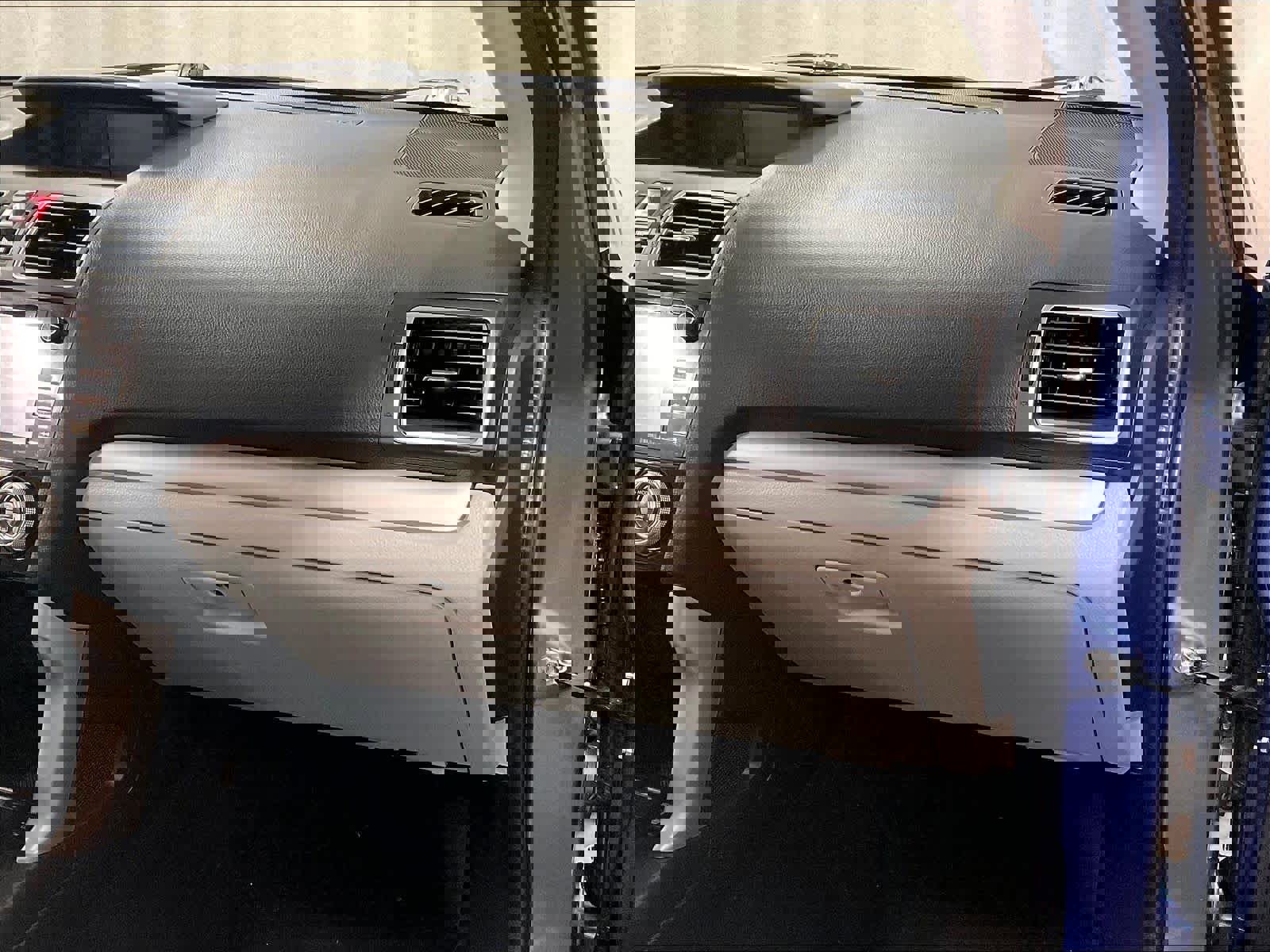 Used 2018 Subaru Forester 2.5i Premium w/ All-Weather Package image 13