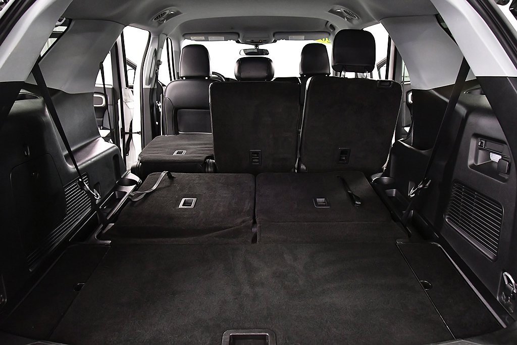 Used 2023 Ford Explorer XLT w/ Equipment Group 202A image 33