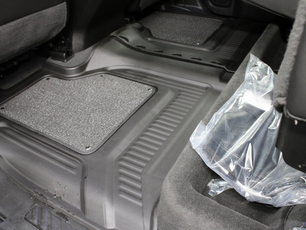 Used 2023 Chevrolet Silverado 2500 High Country w/ Z71 Off-Road Package image 77