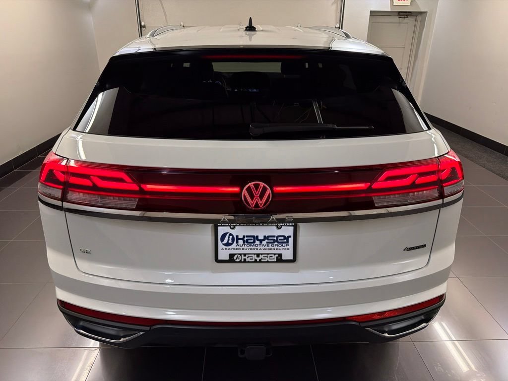 Used 2025 Volkswagen Atlas Cross Sport SE AWD/4WD image 5