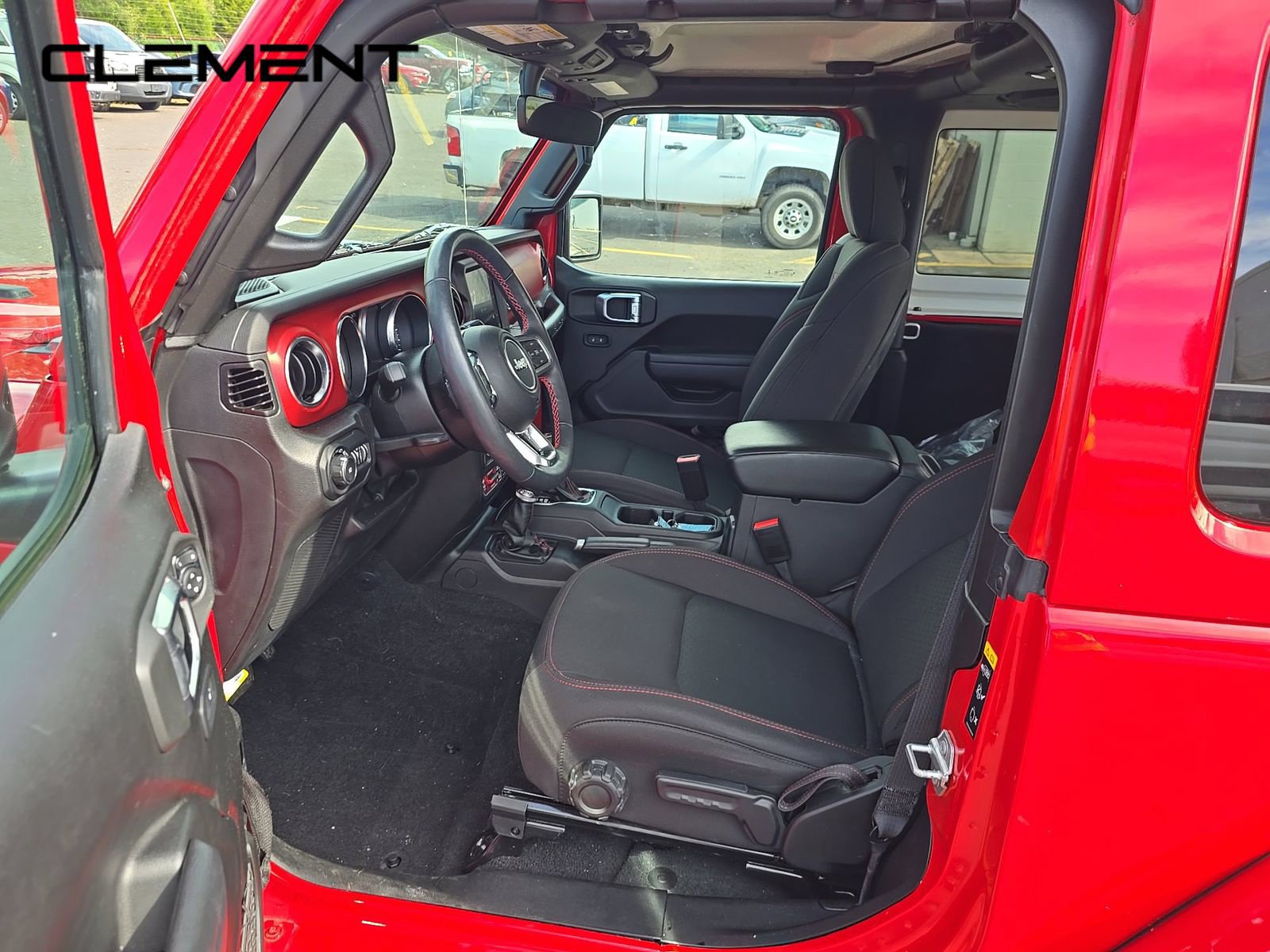 Used 2022 Jeep Wrangler Rubicon w/ Cold Weather Group AWD/4WD image 3