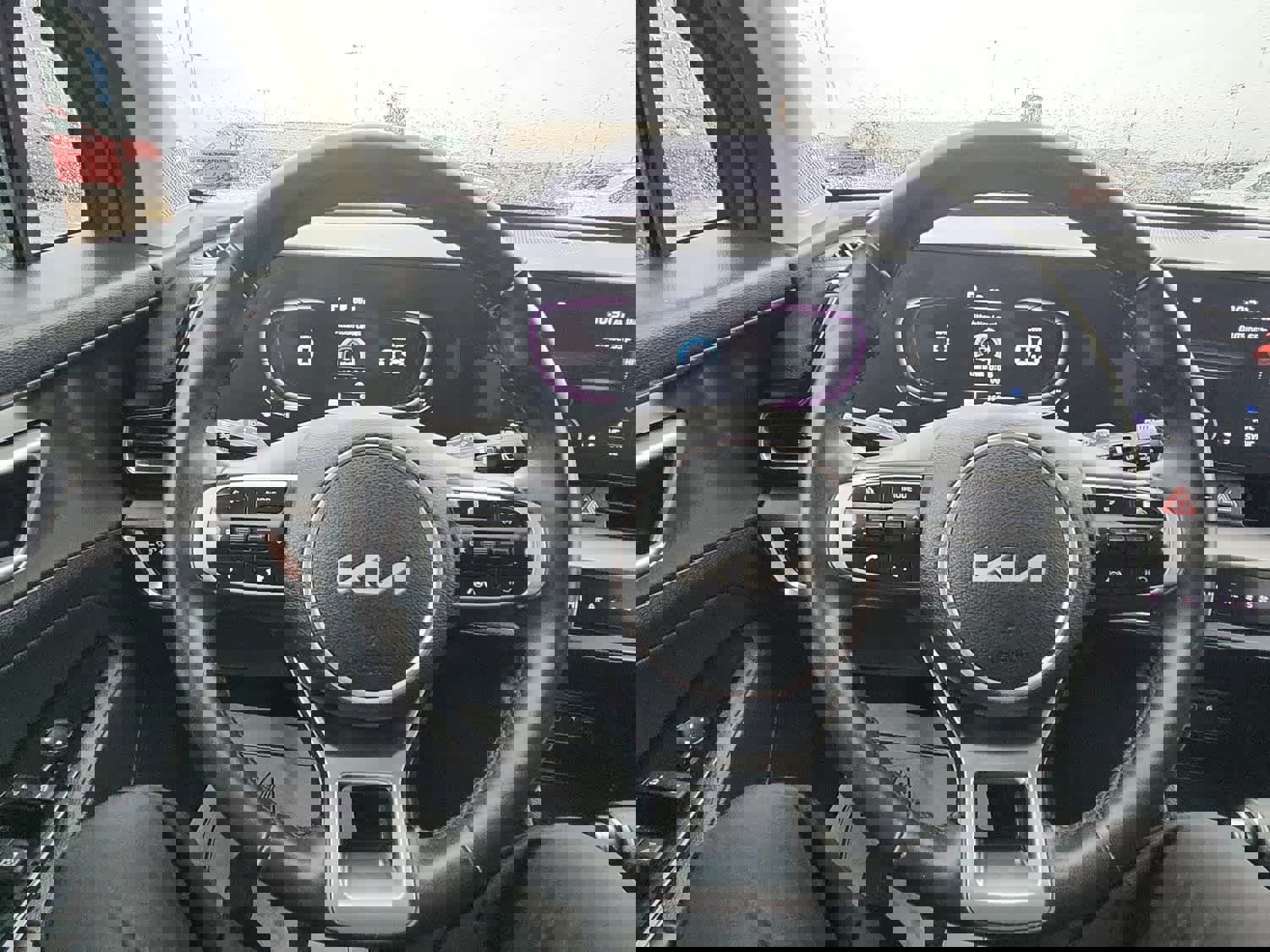 Used 2023 Kia Sportage EX image 30