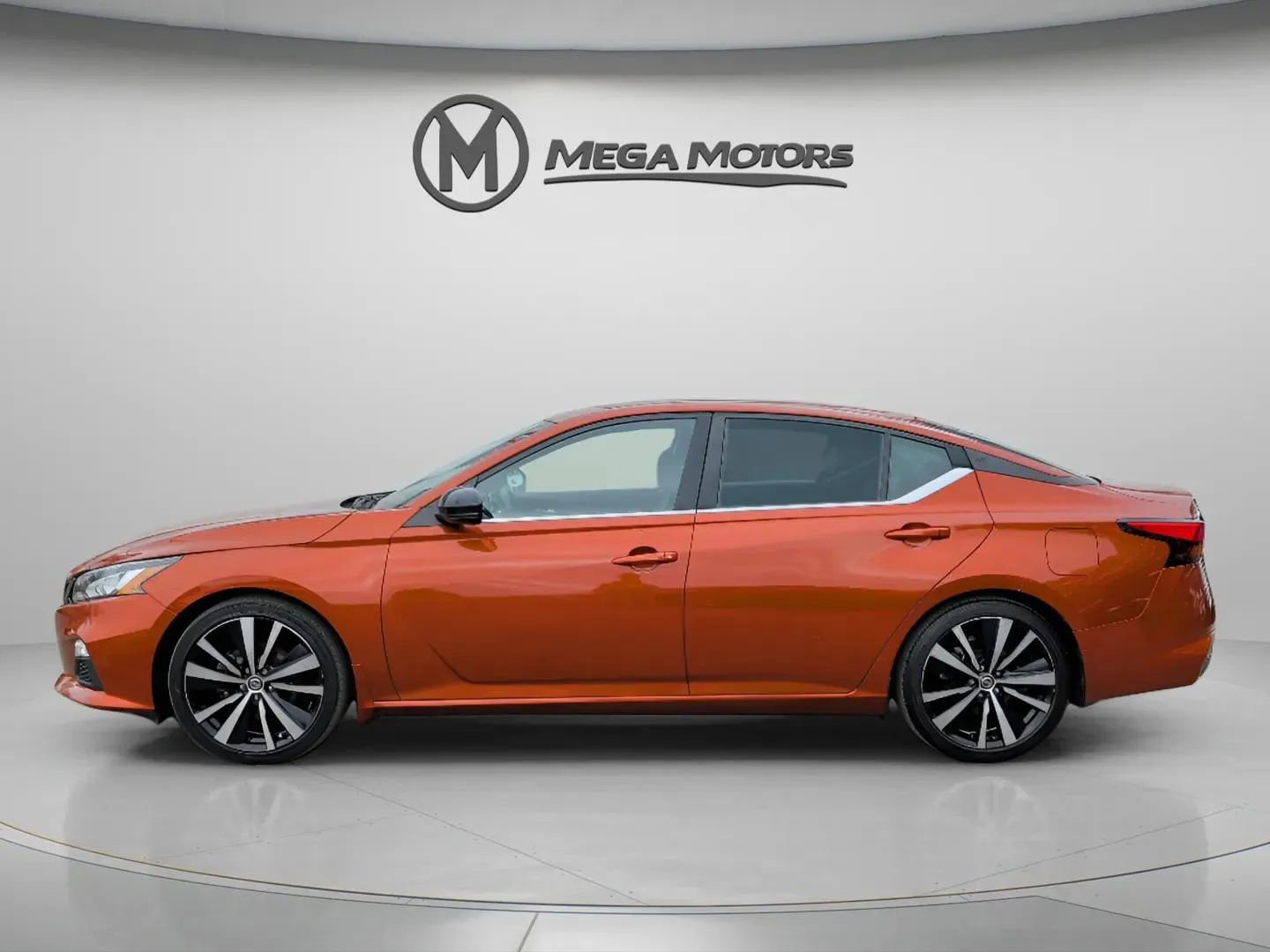 Used 2022 Nissan Altima 2.0 SR image 3