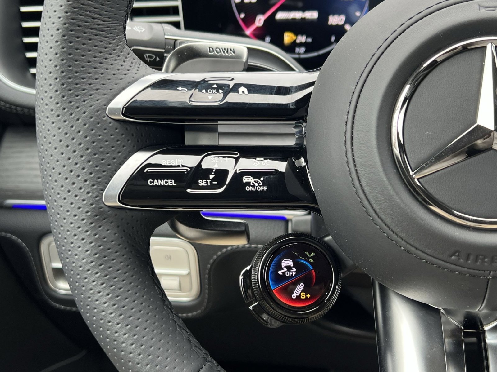 New 2026 Mercedes-Benz GLE 53 AMG 4MATIC image 32