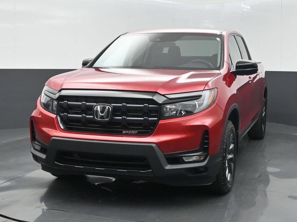 Used 2025 Honda Ridgeline Sport image 2