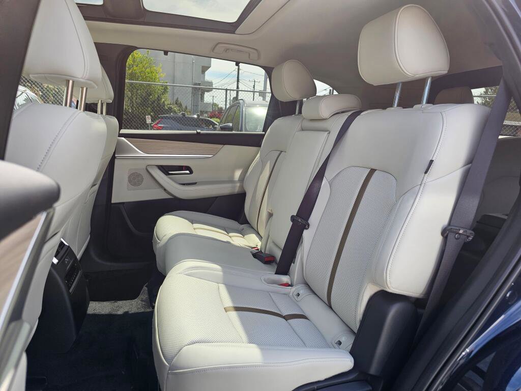 New 2026 MAZDA CX-90 Plug-In Hybrid w/ Premium Plus AWD/4WD image 17