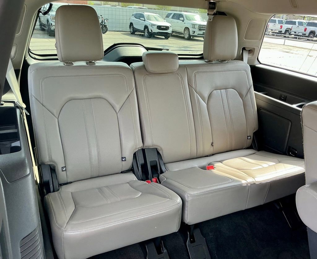 Used 2018 Ford Expedition Limited w/ Equipment Group 301A image 29
