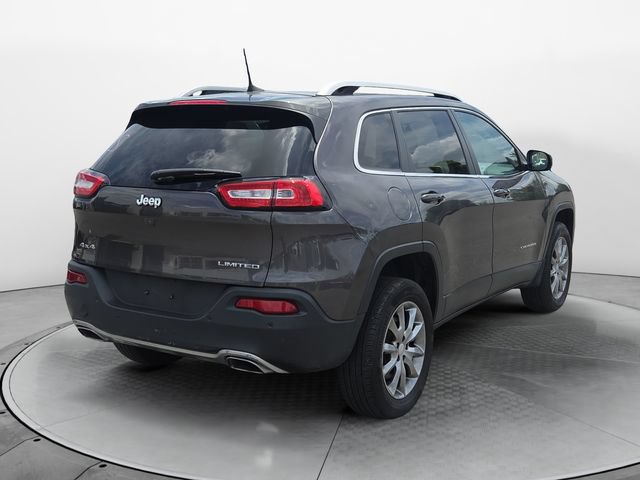 Used 2018 Jeep Cherokee Limited AWD/4WD image 5