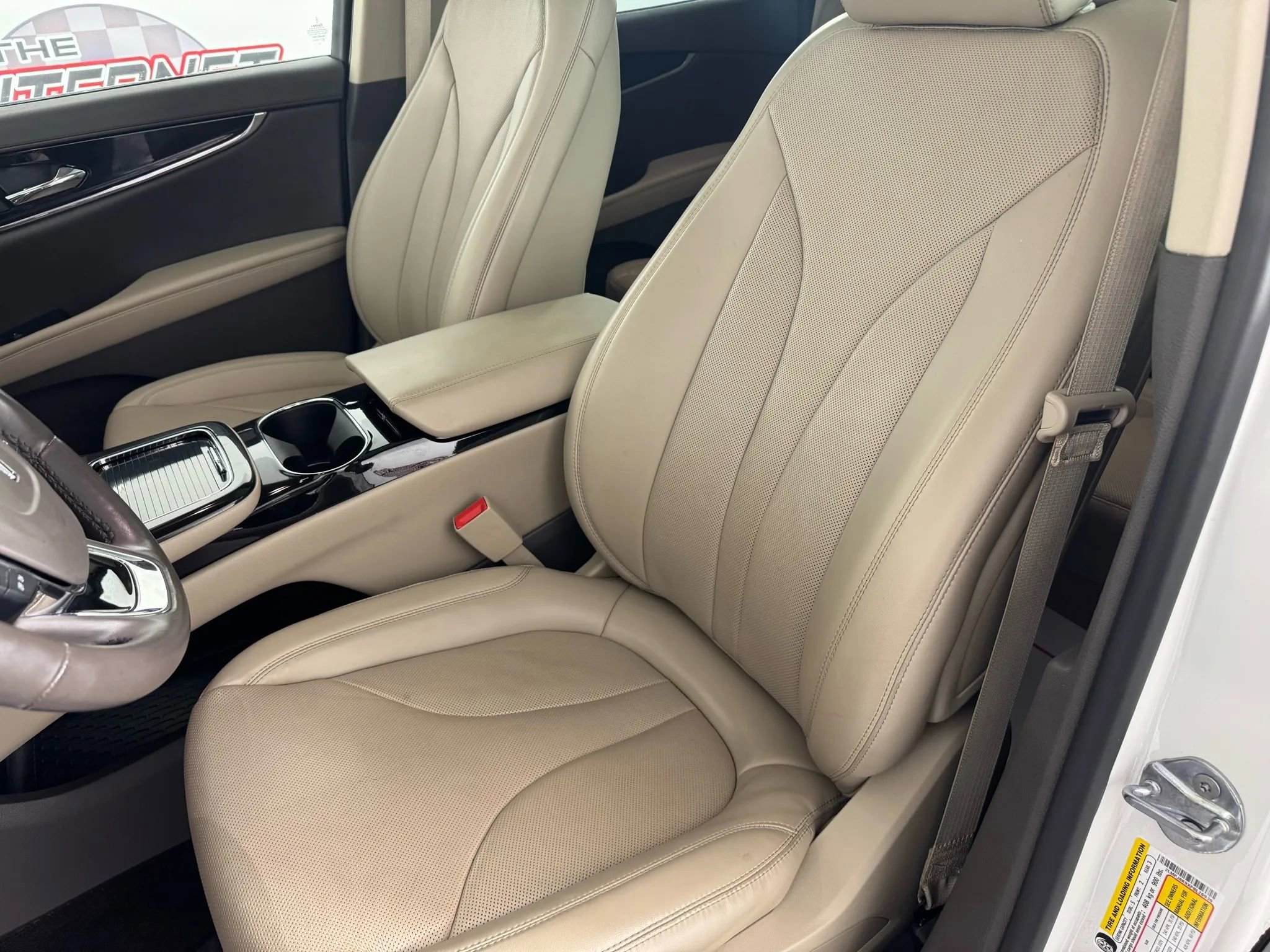 Used 2023 Lincoln Nautilus Reserve image 33