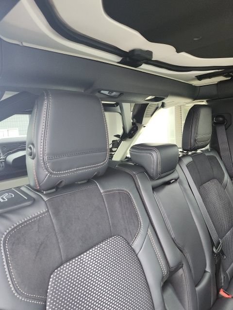 New 2025 Ford Bronco Raptor w/ Interior Carbon Fiber Pack AWD/4WD image 23