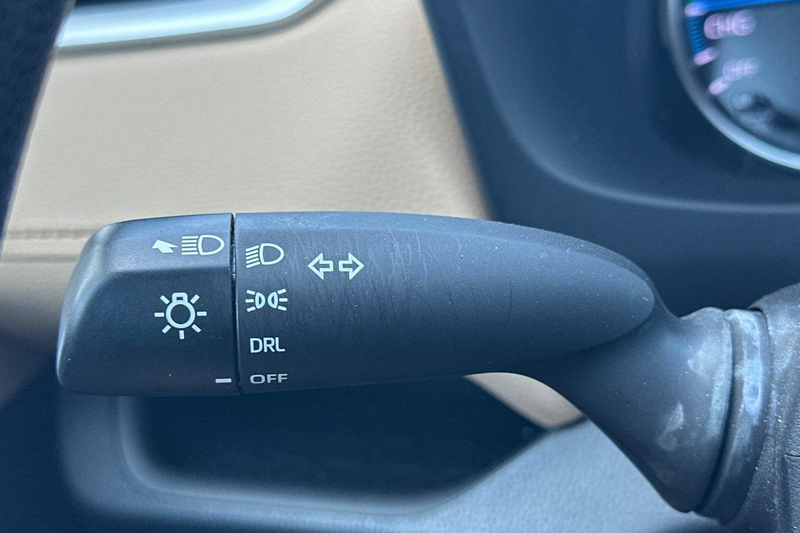 Certified 2022 Toyota RAV4 LE AWD/4WD image 37