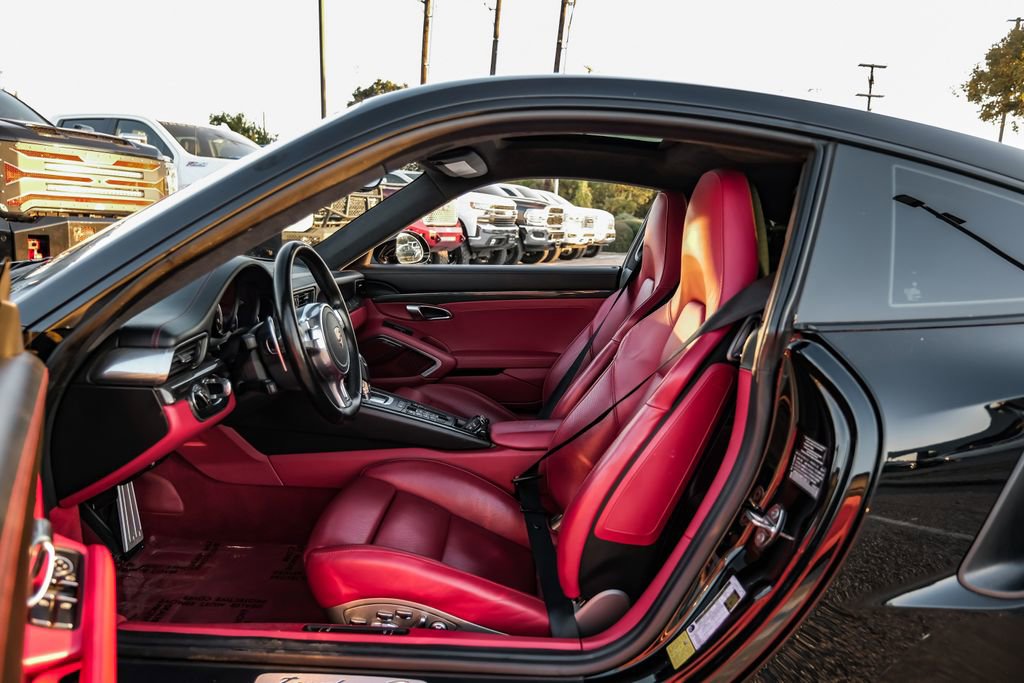 Used 2015 Porsche 911 Turbo S image 31
