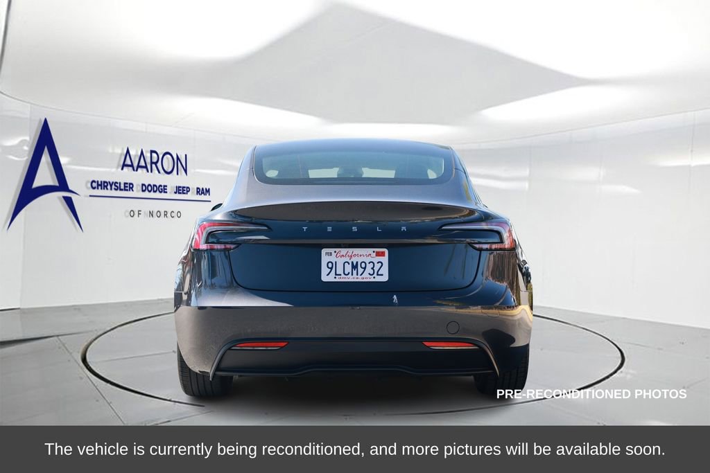 Used 2024 Tesla Model 3 Standard Range image 3