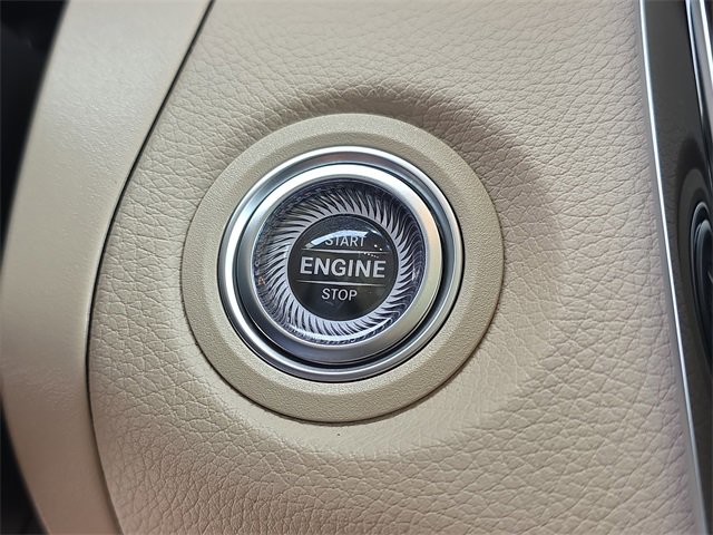 Used 2022 Mercedes-Benz GLC 300 4MATIC image 25