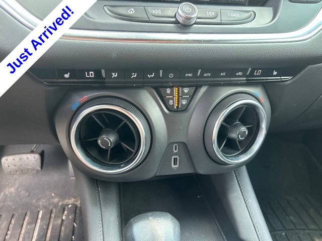 Used 2021 Chevrolet Blazer LT w/ Sound & Technology Package AWD/4WD image 26