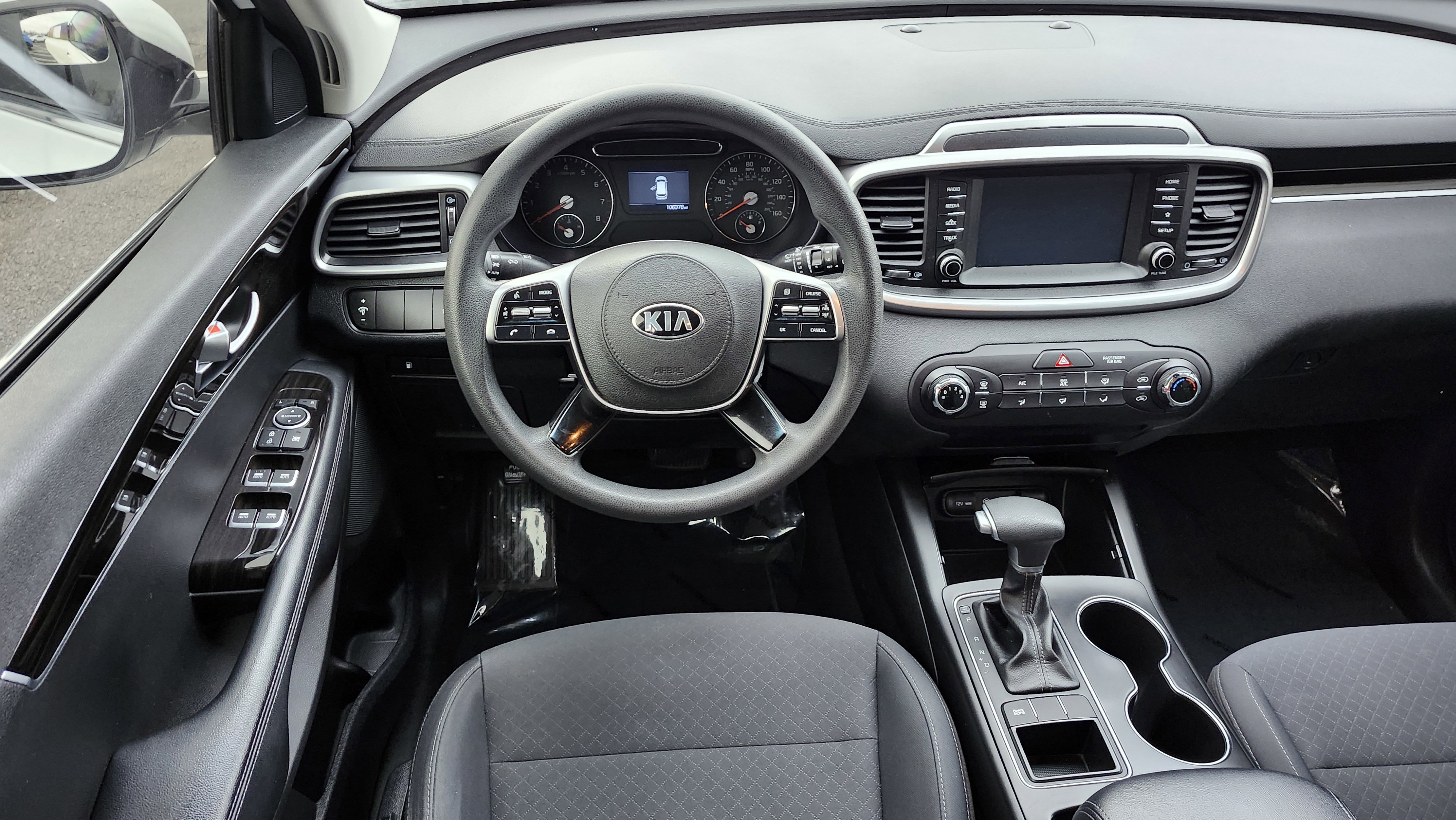 Used 2020 Kia Sorento LX image 24