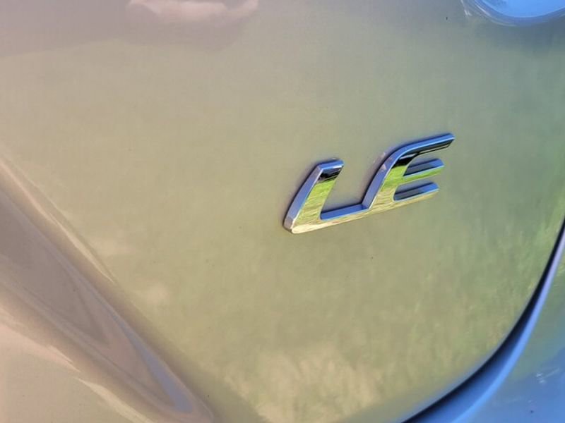 Used 2025 Toyota Corolla LE image 11