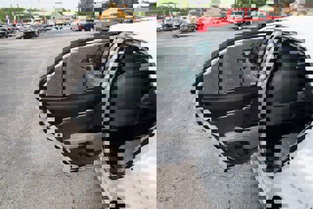 Used 2023 Toyota Camry SE image 11