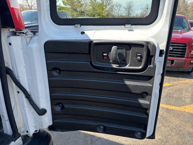 Used 2016 GMC Savana 3500 image 19