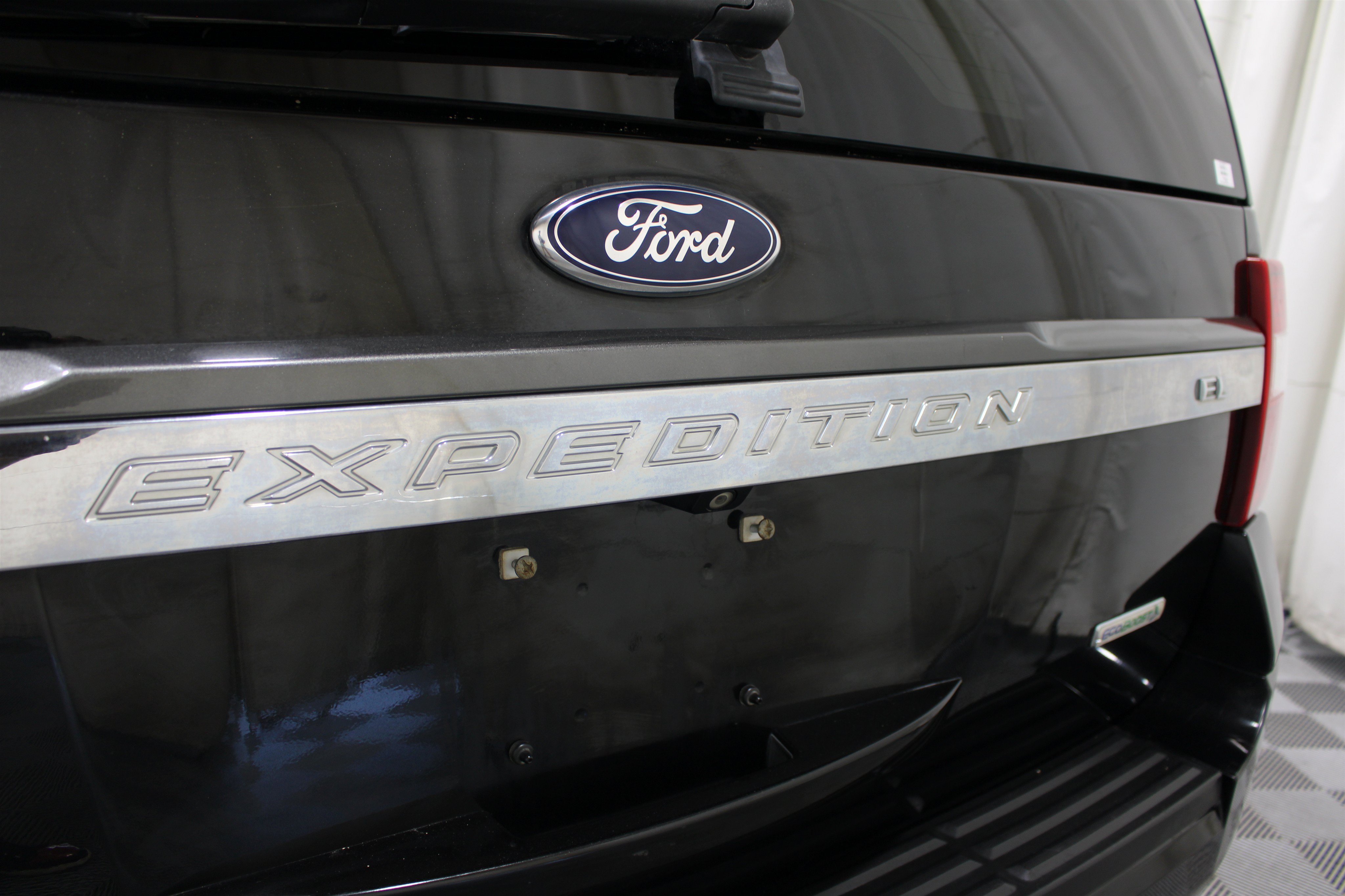 Used 2015 Ford Expedition EL XLT w/ Equipment Group 202A AWD/4WD image 29