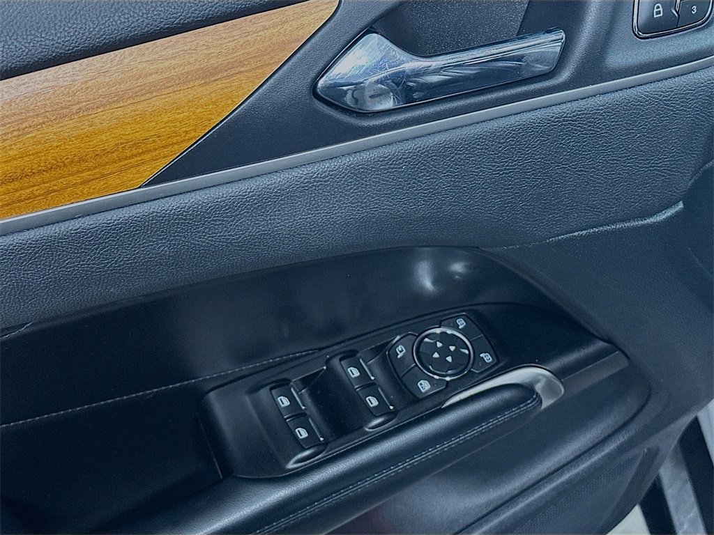 Used 2019 Lincoln MKC Reserve w/ MKC Climate Package image 19