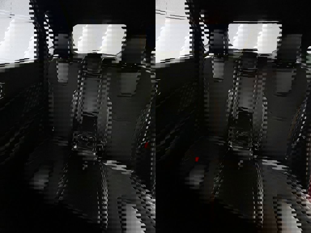 Used 2023 Ford Edge ST image 18