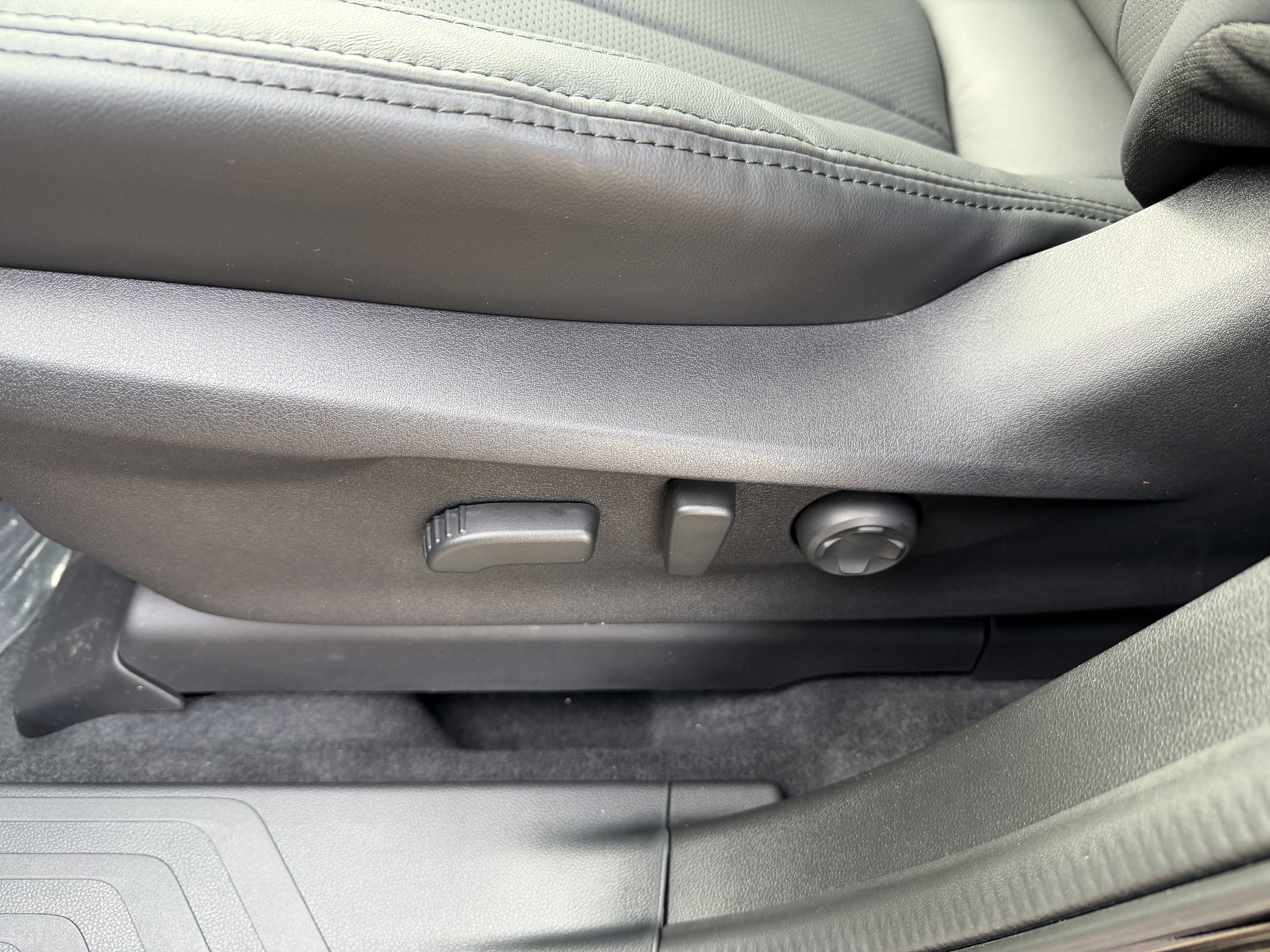 New 2026 Subaru Ascent Bronze Edition image 14