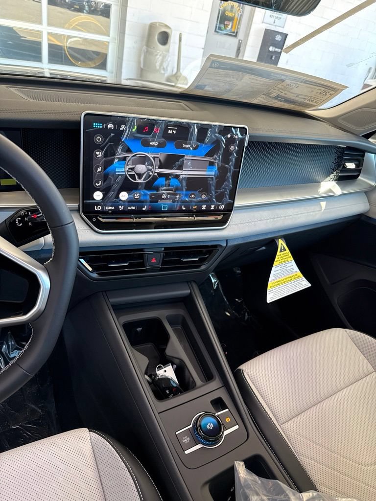 New 2026 Volkswagen Tiguan SE AWD/4WD image 23