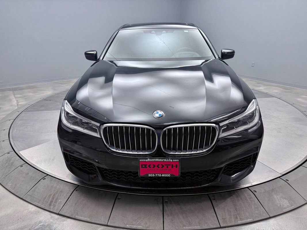 Used 2019 BMW 750i xDrive w/ M Sport Package image 2