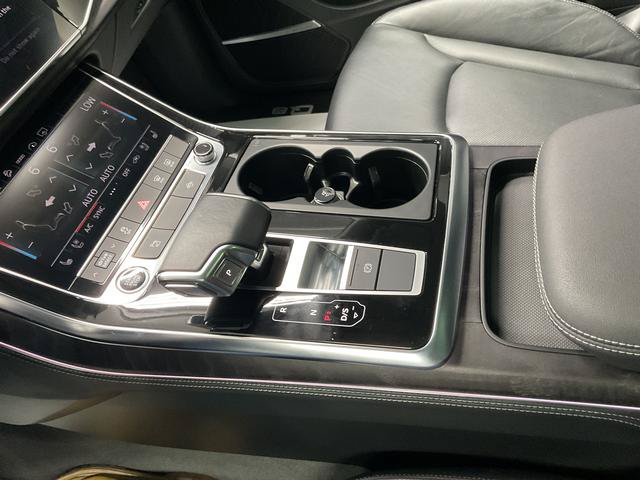 Used 2023 Audi Q8 Premium Plus AWD/4WD image 21