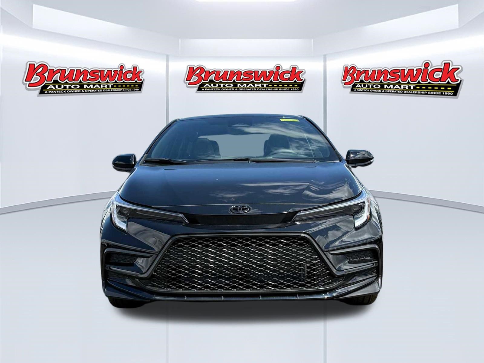 New 2026 Toyota Corolla XSE FWD image 2