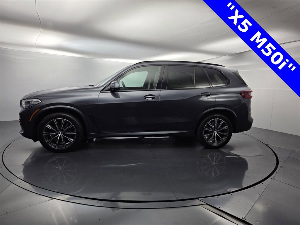 Used 2021 BMW X5 M50i w/ Executive Package image 9