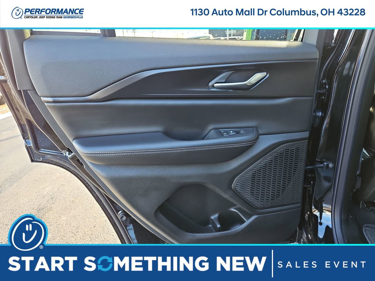 New 2025 Jeep Grand Cherokee Altitude image 14