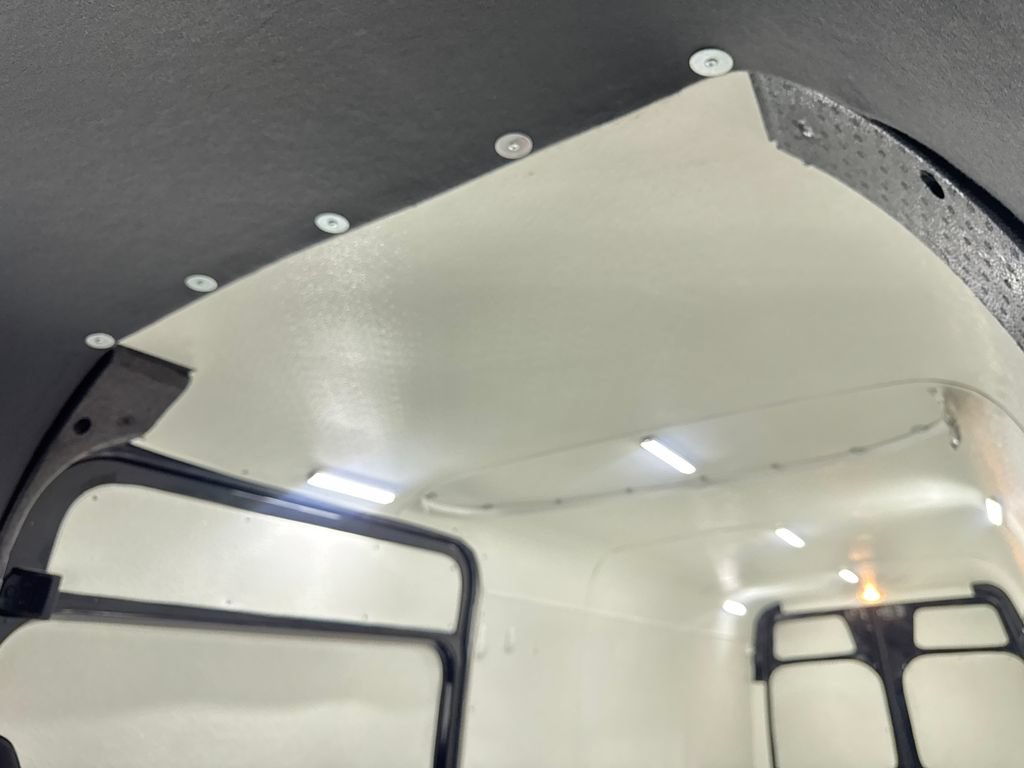 Used 2024 Mercedes-Benz Sprinter 2500 image 60