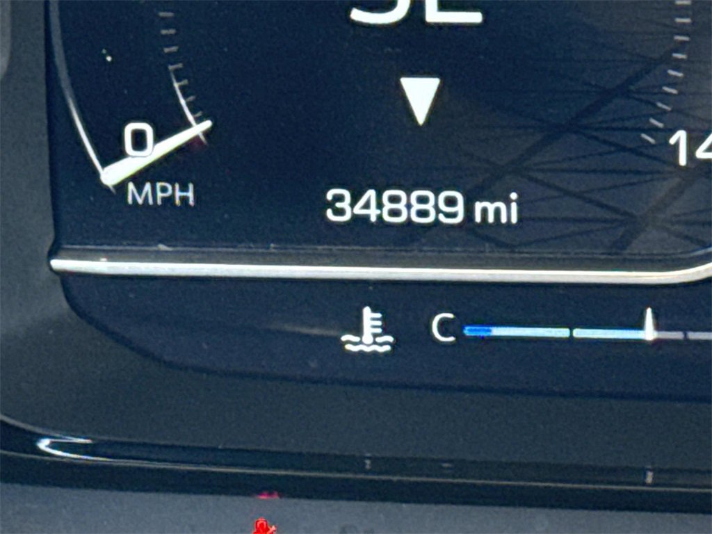 Used 2023 GMC Yukon Denali w/ Advanced Technology Package image 30